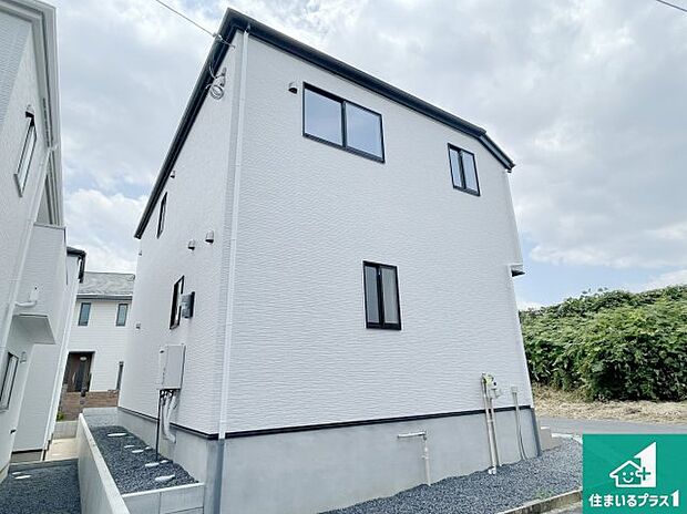 【外観】安心の10年保証！外観を美しく保ち、雨水で汚れを落とします！気になることがありましたら、お気軽にお問い合わせください！