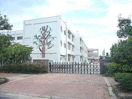 草津市立草津小学校 徒歩800m