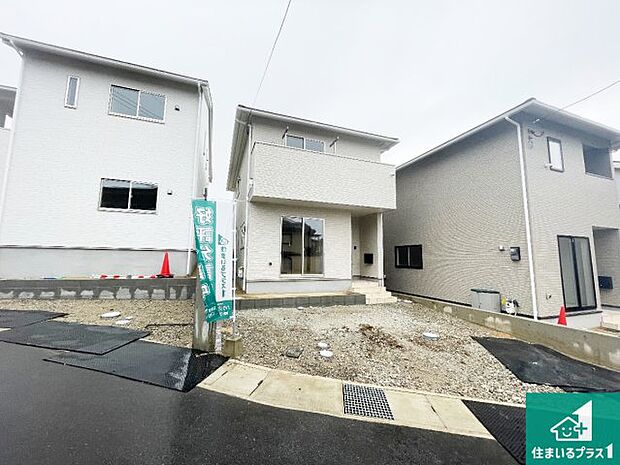 【外観】安心の10年保証!外観を美しく保ち、雨水で汚れを落とします!気になることがありましたら、お気軽にお問い合わせください!