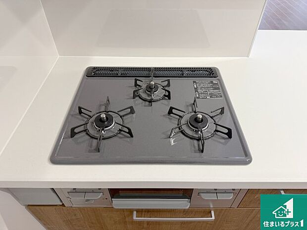 【コンロ】ダブル高火力Siセンサー付きコンロ!3口あるので、まとめて料理をする時も大活躍!