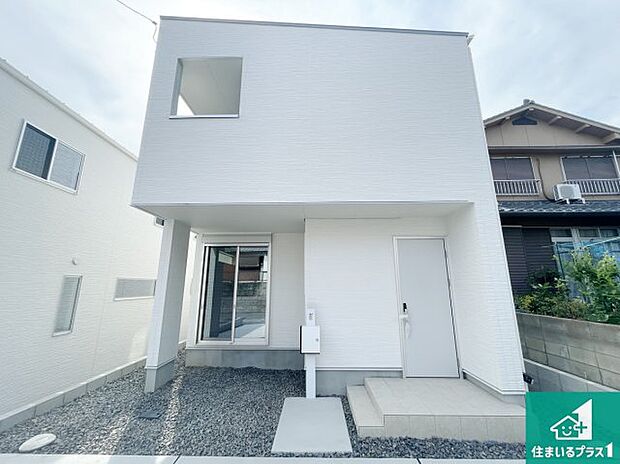 【外観】安心の10年保証!外観を美しく保ち、雨水で汚れを落とします!気になることがありましたら、お気軽にお問い合わせください!