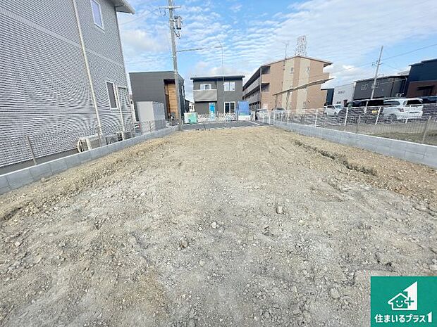 【外観】現在建築中!落ち着いた街並みで新生活を始めることが出来そう!周辺の物件も併せてご紹介させて頂きます!