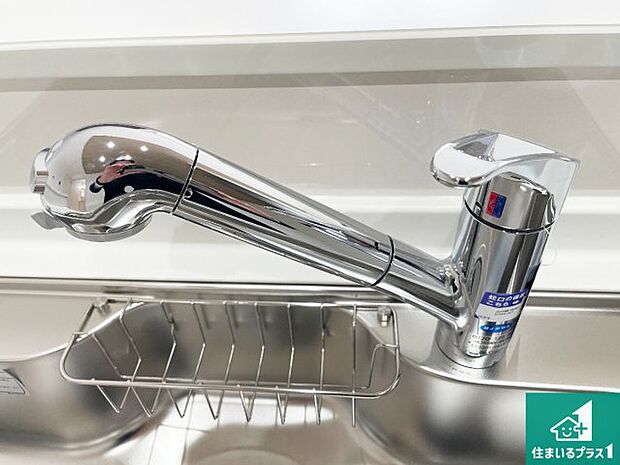 【キッチン水栓】浄水器を内蔵！炊飯時、お茶を作る時に安心してお水を使えます！お湯と冷水、浄水と原水、シャワーの切替えもワンタッチです！