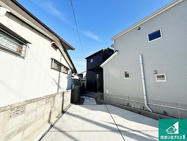 【外観】周辺は落ち着いた街並みの住宅地!子育てがしやすい住環境です!気になることがありましたら、お気軽にお問い合わせください!