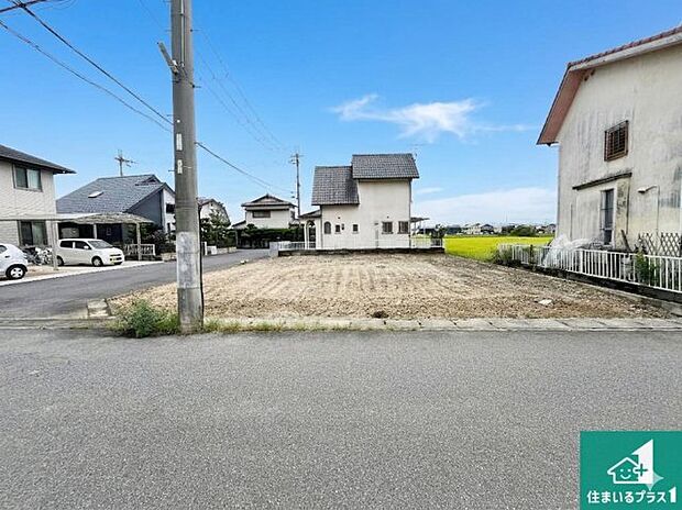【外観】周辺は落ち着いた街並みの住宅地！子育てがしやすい住環境です！まだ未完成ですが、現地でしかわからない事もございます。是非一度ご覧ください。 