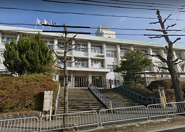 亀岡市立つつじケ丘小学校