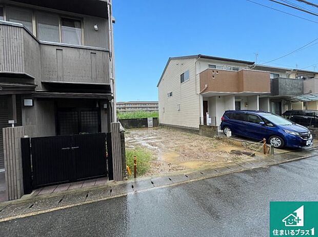【外観】周辺は落ち着いた街並みの住宅地!子育てがしやすい住環境です!まだ未完成ですが、現地でしかわからない事もございます。是非一度ご覧ください。