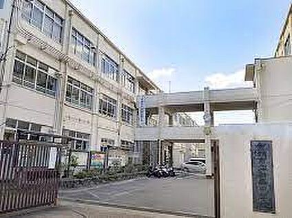 京都市立勧修中学校 徒歩657m