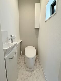 タンクレストイレ