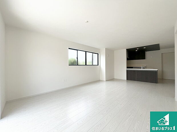 子供を見守りながらお料理が出来るため家族のコミュニケーションか増えます♪スペースが広く確保されている為お子様が大きくなったときは一緒に料理を楽しめます♪