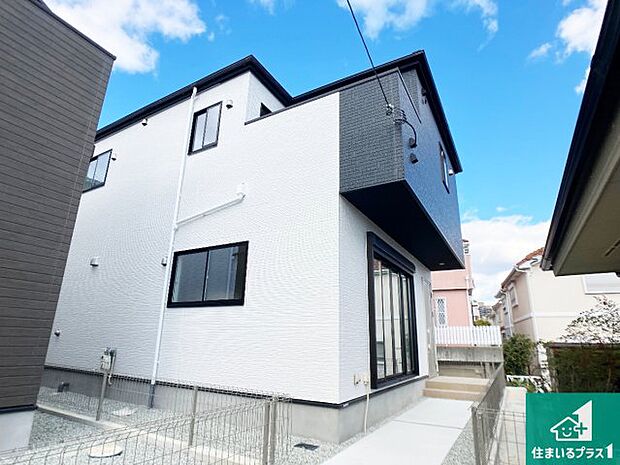 安心の10年保証！外観を美しく保ち、雨水で汚れを落とします！気になることがありましたら、お気軽にお問い合わせください！