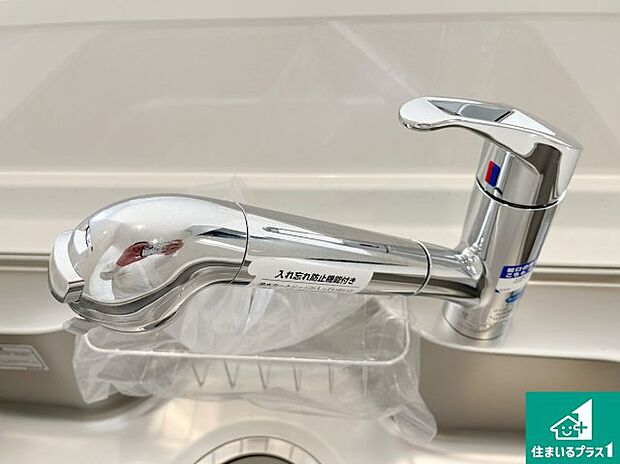 【キッチン水栓】浄水器を内蔵！炊飯時、お茶を作る時に安心してお水を使えます！お湯と冷水、浄水と原水、シャワーの切替えもワンタッチです！