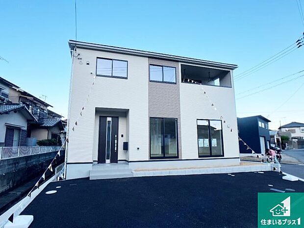 【外観】安心の10年保証!外観を美しく保ち、雨水で汚れを落とします!気になることがありましたら、お気軽にお問い合わせください!