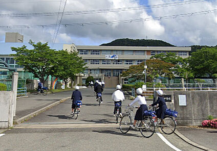 加東市立滝野中学校 徒歩1500m