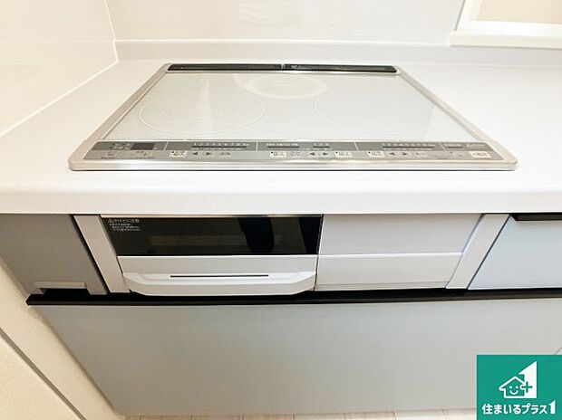 【コンロ】ダブル高火力Siセンサー付きコンロ!3口あるので、まとめて料理をする時も大活躍!