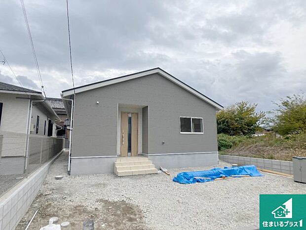 【外観】安心の10年保証!外観を美しく保ち、雨水で汚れを落とします!気になることがありましたら、お気軽にお問い合わせください!