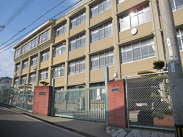 神戸市立王塚台中学校