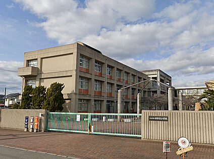加古川市立西神吉小学校 徒歩1300m