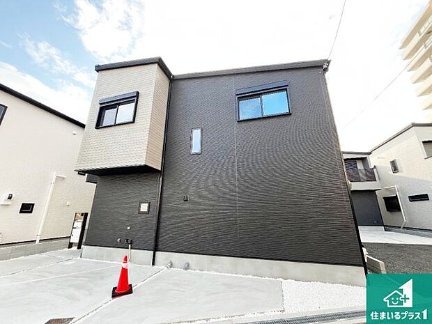 【外観】安心の10年保証!外観を美しく保ち、雨水で汚れを落とします!気になることがありましたら、お気軽にお問い合わせください!