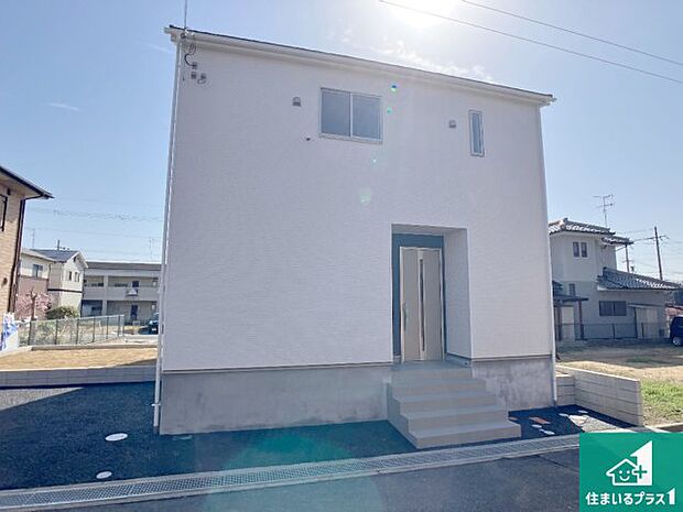 【外観】安心の10年保証！外観を美しく保ち、雨水で汚れを落とします！気になることがありましたら、お気軽にお問い合わせください！