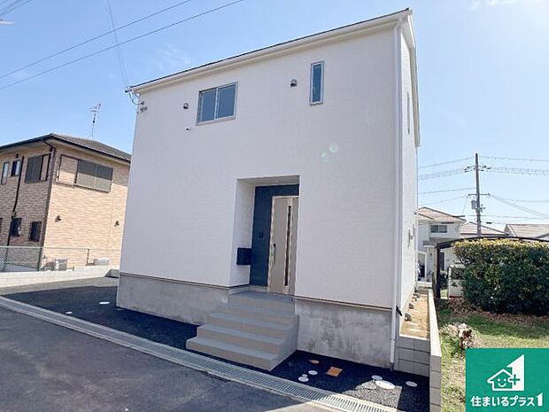 【外観】安心の10年保証！外観を美しく保ち、雨水で汚れを落とします！気になることがありましたら、お気軽にお問い合わせください！