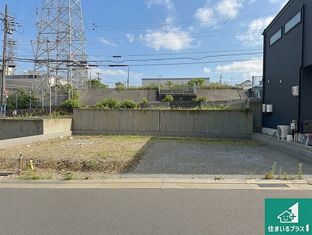【外観】周辺は落ち着いた街並みの住宅地！子育てがしやすい住環境です！まだ未完成ですが、現地でしかわからない事もございます。是非一度ご覧ください。