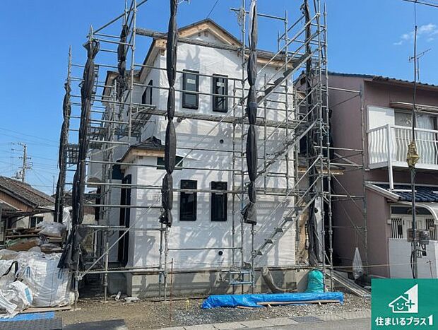 【外観】周辺は落ち着いた街並みの住宅地！子育てがしやすい住環境です！まだ未完成ですが、現地でしかわからない事もございます。是非一度ご覧ください。