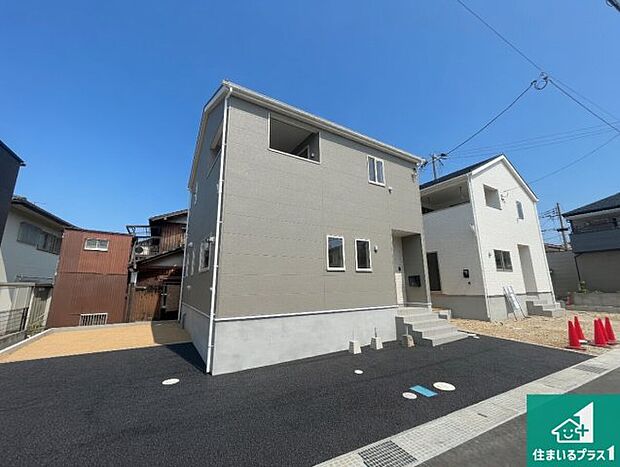【外観】安心の10年保証!外観を美しく保ち、雨水で汚れを落とします!気になることがありましたら、お気軽にお問い合わせください!