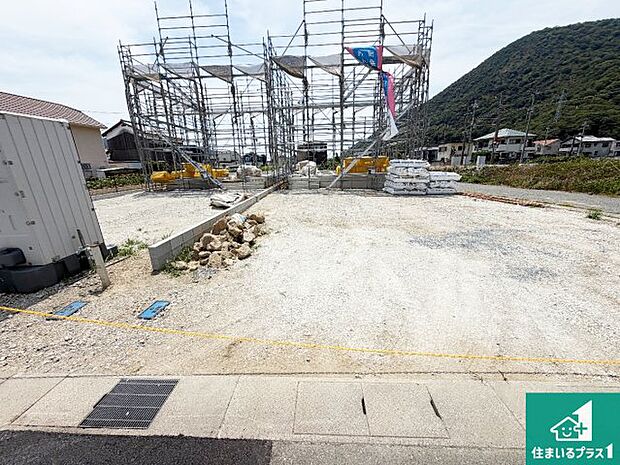 【外観】現在建築中!落ち着いた街並みで新生活を始めることが出来そう!周辺の物件も併せてご紹介させて頂きます!