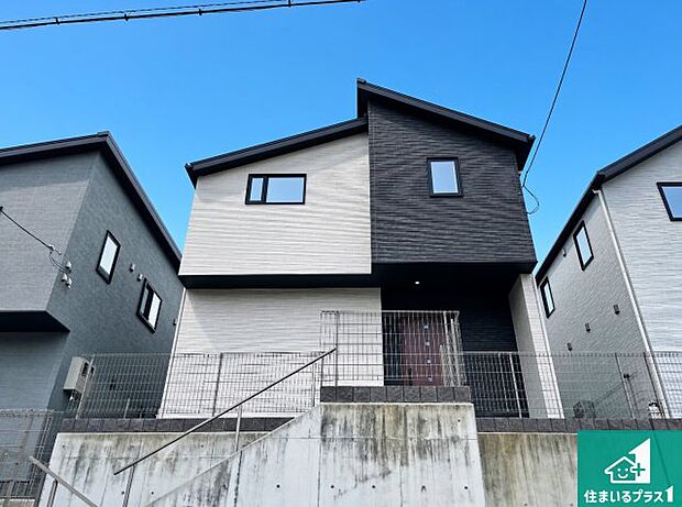 【外観】安心の10年保証!外観を美しく保ち、雨水で汚れを落とします!気になることがありましたら、お気軽にお問い合わせください!