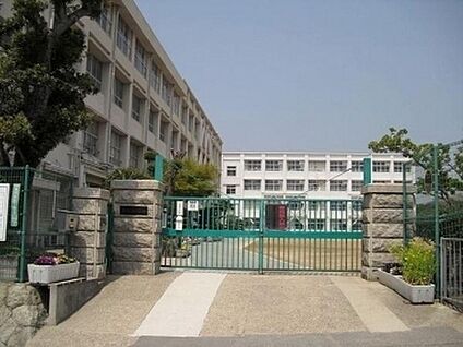 神戸市立白川小学校 徒歩850m