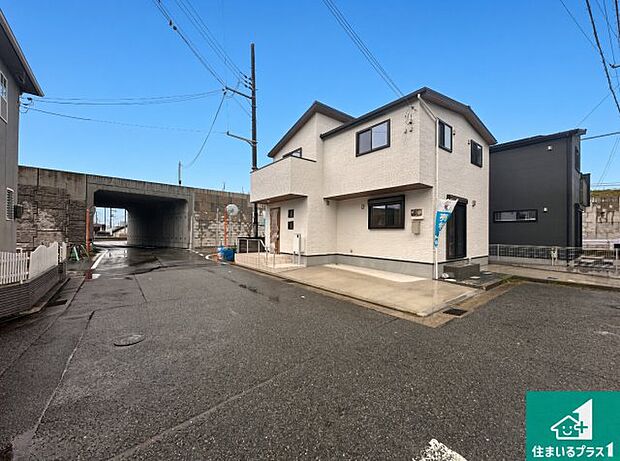 【外観】安心の10年保証!外観を美しく保ち、雨水で汚れを落とします!気になることがありましたら、お気軽にお問い合わせください!