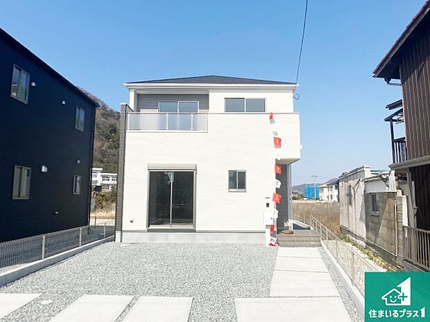 【外観】安心の10年保証！外観を美しく保ち、雨水で汚れを落とします！気になることがありましたら、お気軽にお問い合わせください！