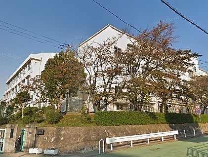 神戸市立ありの台小学校 徒歩800m