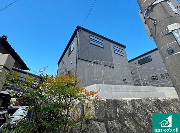 【外観】安心の10年保証!外観を美しく保ち、雨水で汚れを落とします!気になることがありましたら、お気軽にお問い合わせください!