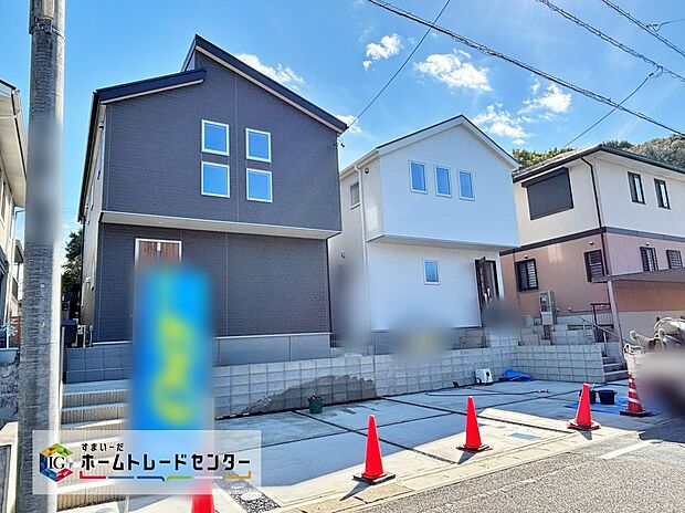 平日・お仕事帰りなど、いつでもご案内させていただきます！デザイン・目に見える設備面も大切ですが、耐震構造で地震に強い家の為、次代へ繋ぐ強固な住宅です。