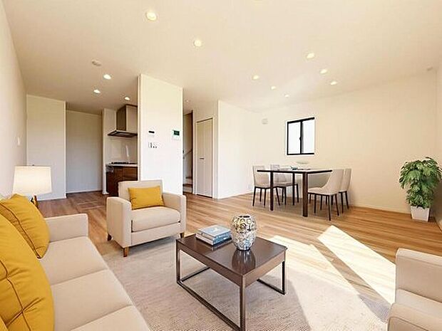 【3号棟】
心地よい明るい雰囲気のリビング♪採光は良好です！　　
家族団らんの時間も増えそうなくつろぎの場所になりそうです♪
※家具をCGで加工しています。家具付き販売ではございません。