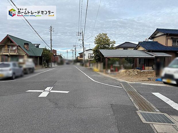 交通量が少ない住宅街なので雨の日でも車の走行音も気になりません。住人以外の車の進入も少なく、小さなお子様を持つご家庭にも安心です◎