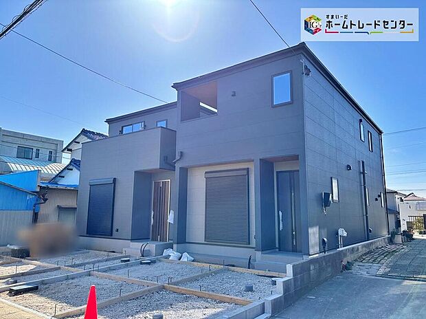 平日・お仕事帰りなど、いつでもご案内させていただきます！デザイン・目に見える設備面も大切ですが、耐震構造で地震に強い家の為、次代へ繋ぐ強固な住宅です。