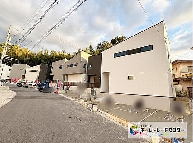 【前面道路含む現地写真】福岡小・福岡中エリア、並列２～３台駐車可能☆