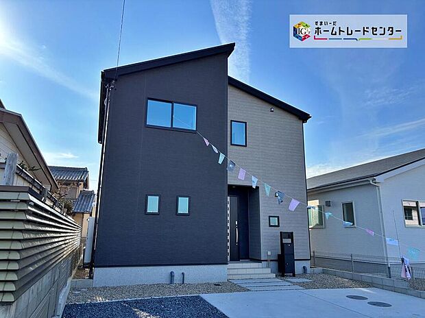 【現地外観写真】【3号棟】
安心を一番に考えて設計と建設の両住宅性能評価書を取得。
現地をご覧いただきながら、住まいの夢をお聞かせください。