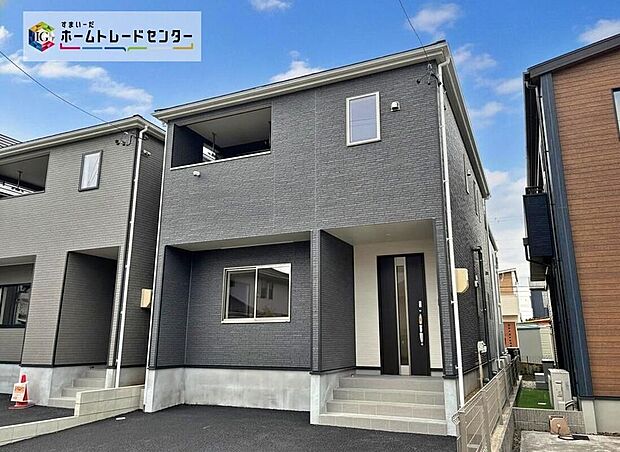 【現地外観写真】【１号棟】平日・お仕事帰りなど、いつでもご案内させていただきます！デザイン・目に見える設備面も大切ですが、耐震構造で地震に強い家の為、次代へ繋ぐ強固な住宅です。