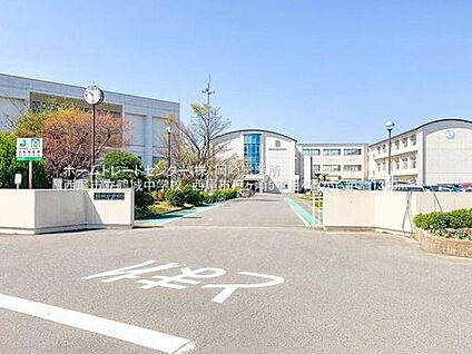 西尾市立鶴城中学校 1300m (徒歩17分)