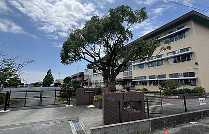 豊川市立八南小学校 1620m(徒歩21分)