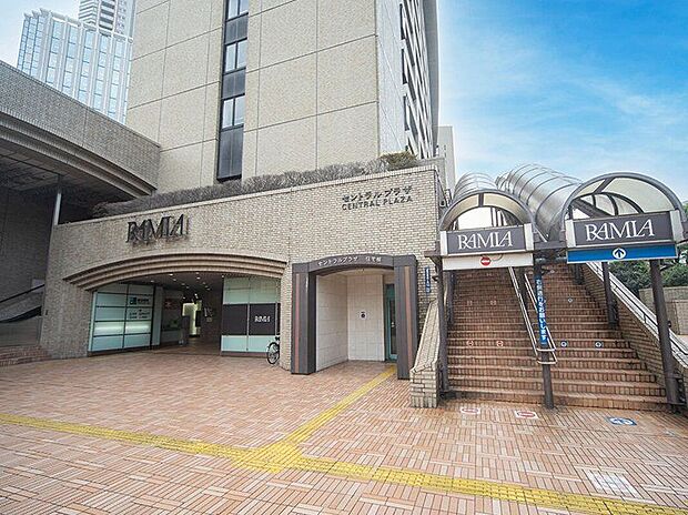 飯田橋セントラルプラザラムラ(約1,610m)