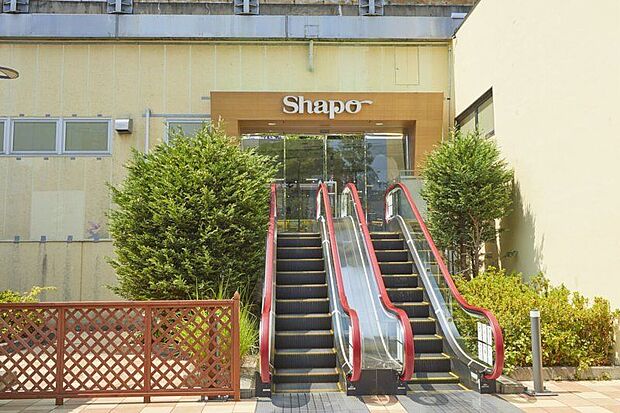 シャポー小岩(約980m)