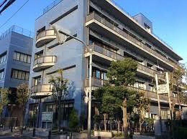 荒川区立原中学校(約950m)