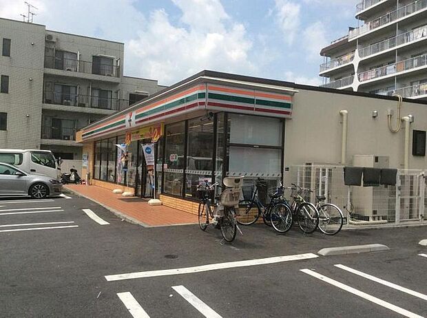 セブンイレブン板橋交通公園前店(約190m)
