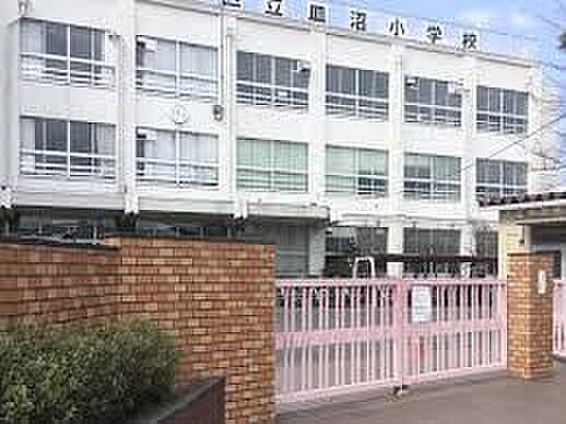 足立区立皿沼小学校（約200m）
