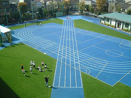 墨田区立曳舟小学校 374m